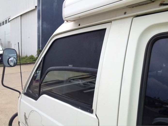 stopum-vehicle-sun-shade-screens-business-9