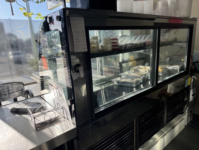 busy-takeaway-shop-murray-bridge-sa-5