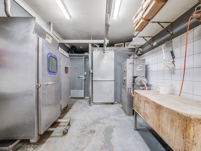 leading-butcher-in-sought-after-location-engadine-nsw-4