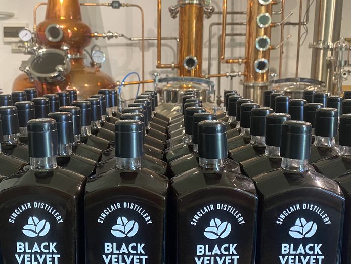 independent-urban-distillery-can-be-relocated-and-operated-anywhere-in-austral-6