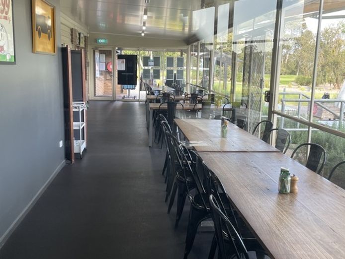 under-offer-high-profit-cafe-bar-and-event-venue-prime-golf-course-location-5