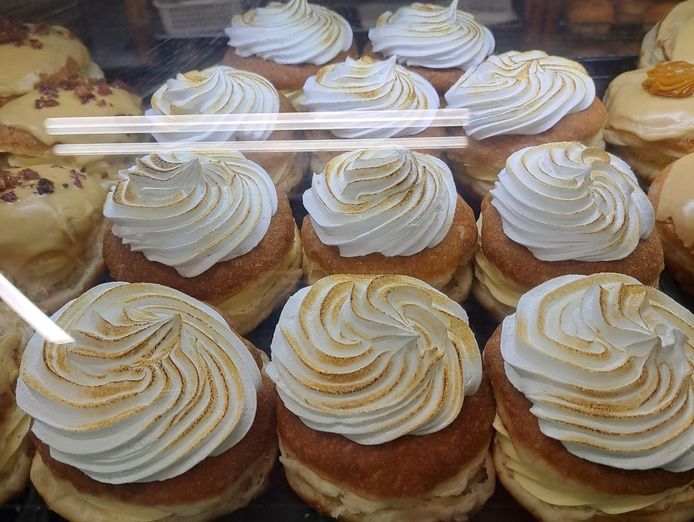 high-turnover-island-bakery-burnt-pine-norfolk-island-5