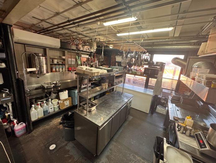 high-profit-seafood-takeaway-bowden-sa-2