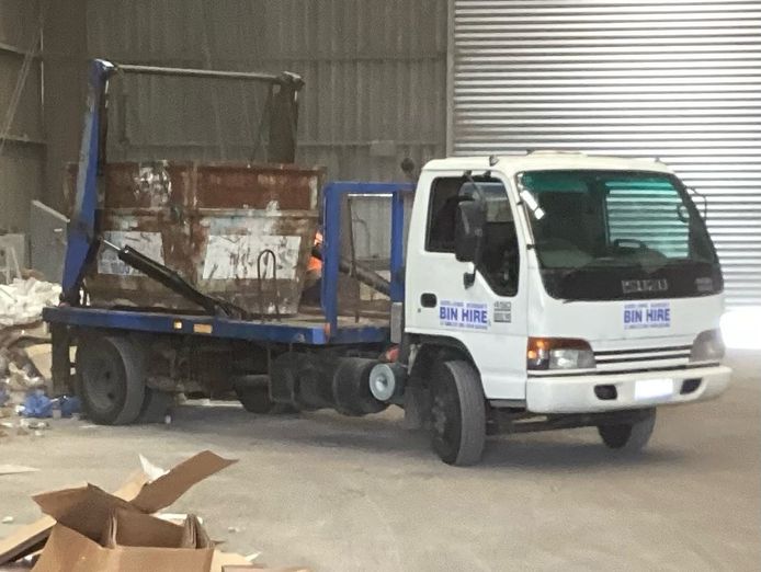 under-offer-skip-bin-hire-business-geelong-vic-3