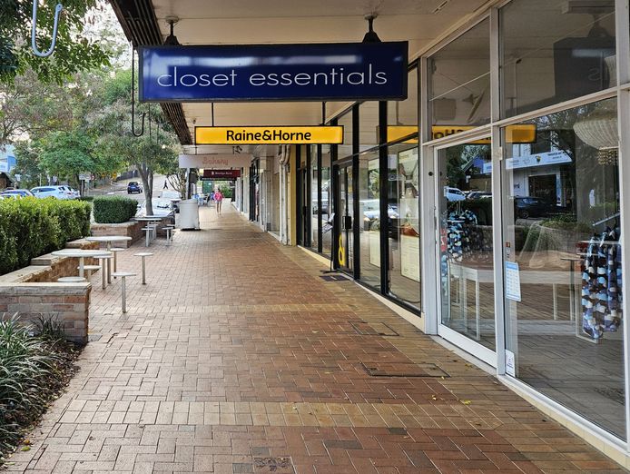 retail-fashion-and-accessories-store-east-gosford-0