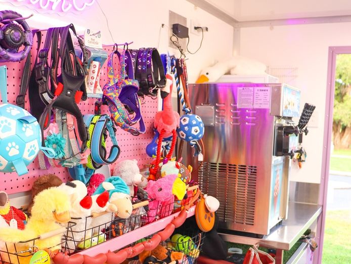 amazing-mobile-dog-wash-and-dog-cafe-rockingham-wa-9