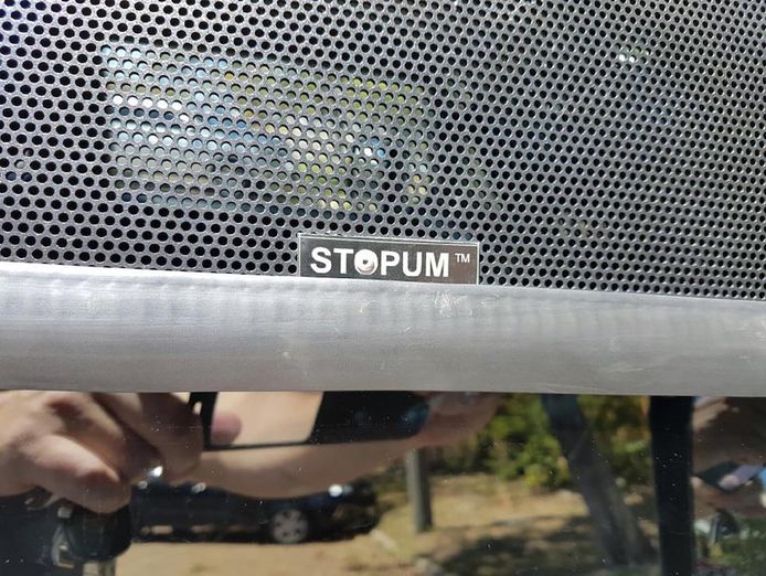 stopum-vehicle-sun-shade-screens-business-0