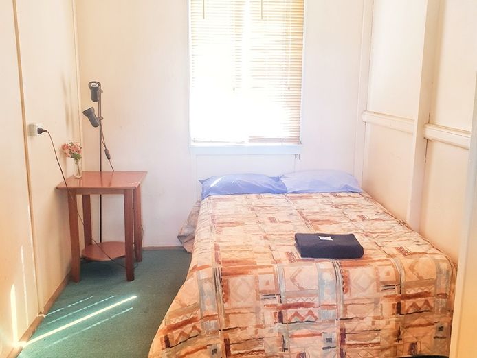 freehold-country-hotel-motel-with-residence-alpha-qld-9