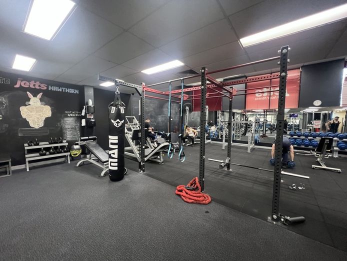 under-offer-modern-24-7-fitness-centre-hawthorn-vic-7