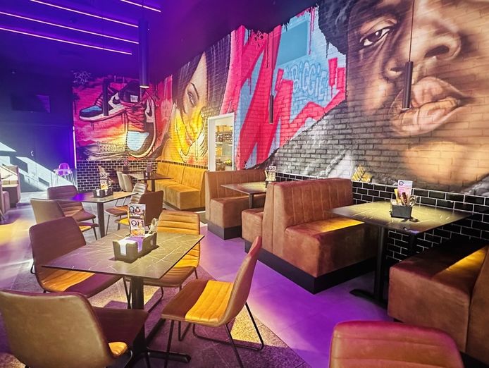 thriving-burger-bar-and-cocktail-venue-orange-nsw-0
