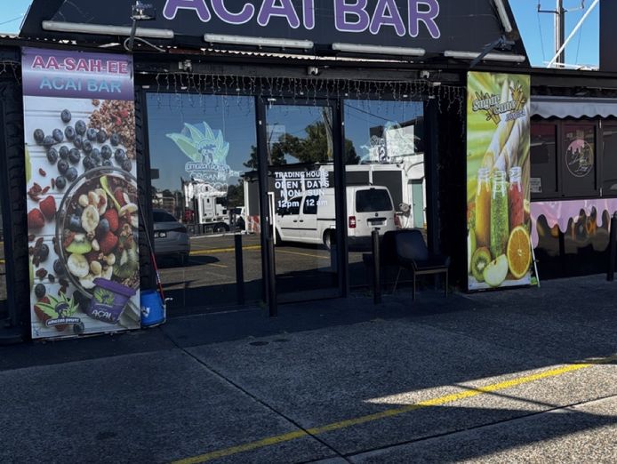 acai-and-ice-cream-shop-and-coffee-and-dessert-shop-guildford-1
