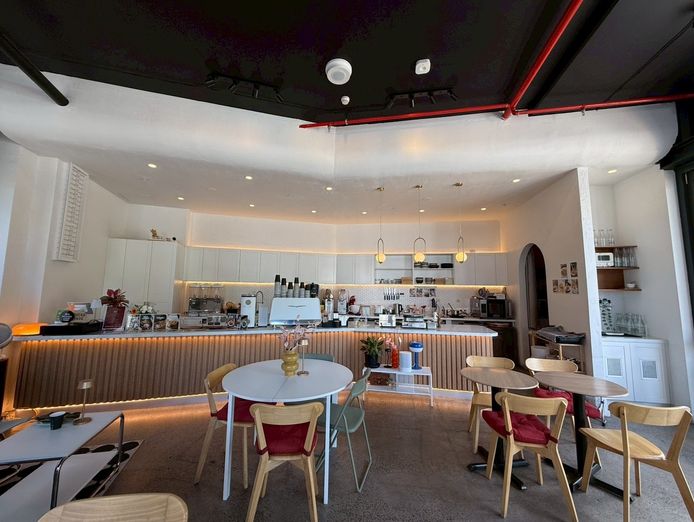 popular-cbd-caf-233-melbourne-vic-2