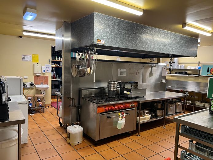 operating-restaurant-for-sale-in-high-exposure-location-5