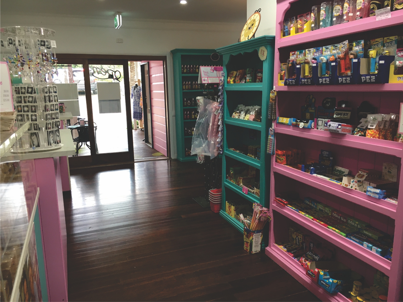 Growing & Profitable "Sweets & Treats" shop in Tamborine Mountain in