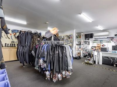 shop-retail-business-for-sale-in-port-lincoln-7
