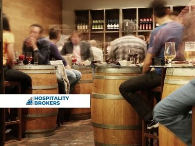 for-sale-inner-city-caf-233-bar-site-screaming-with-potential-0
