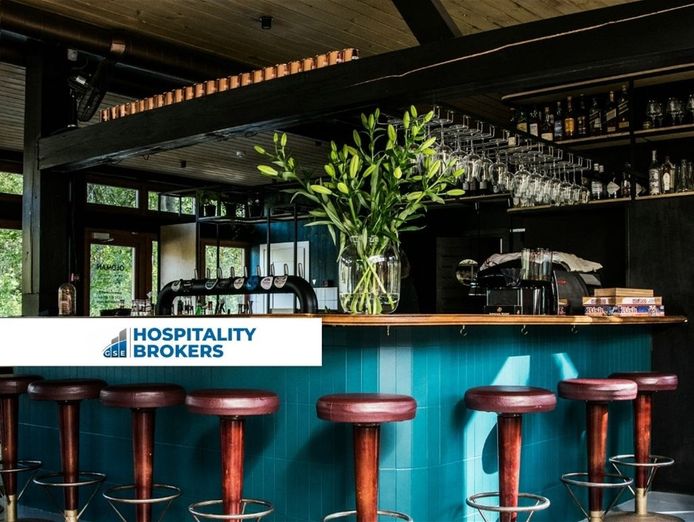 under-management-bar-restaurant-with-hotel-licence-0