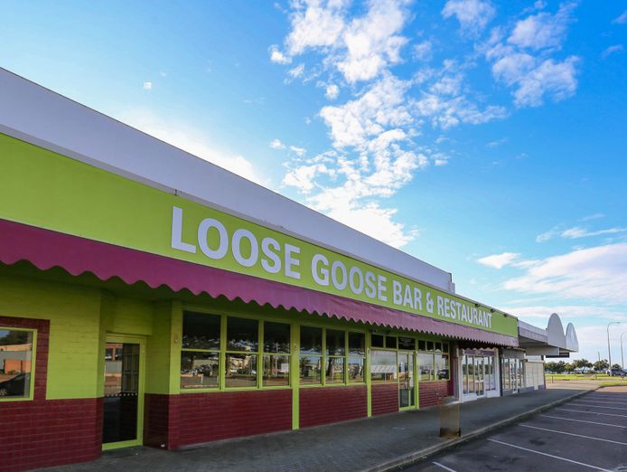 dont-be-a-goose-and-miss-this-fantastic-local-tavern-restaurant-in-esperance-0