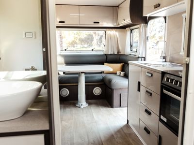 leading-caravan-hire-business-with-forward-bookings-1