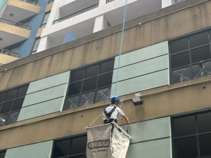 enormous-further-growth-potential-rope-access-painting-company-abseil-5