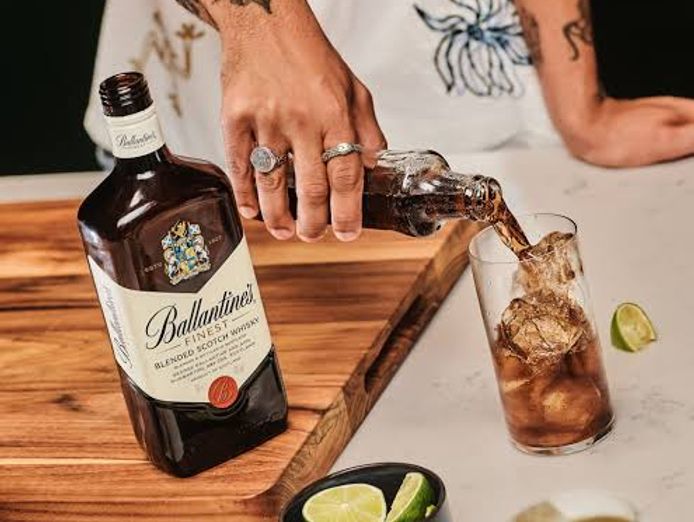 whisky-bar-chattels-sale-2