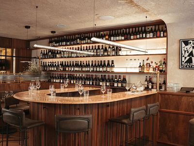 award-winning-design-led-wine-bar-restaurant-byron-bay-1