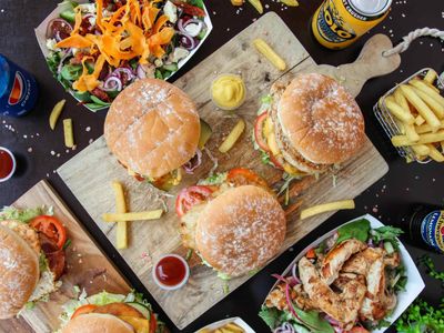 icon-takeaway-store-in-byron-bay-hits-the-market-first-time-in-a-decade-2