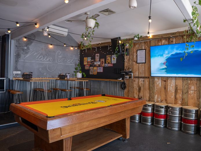 golden-strip-takeaway-food-business-in-byron-bay-3