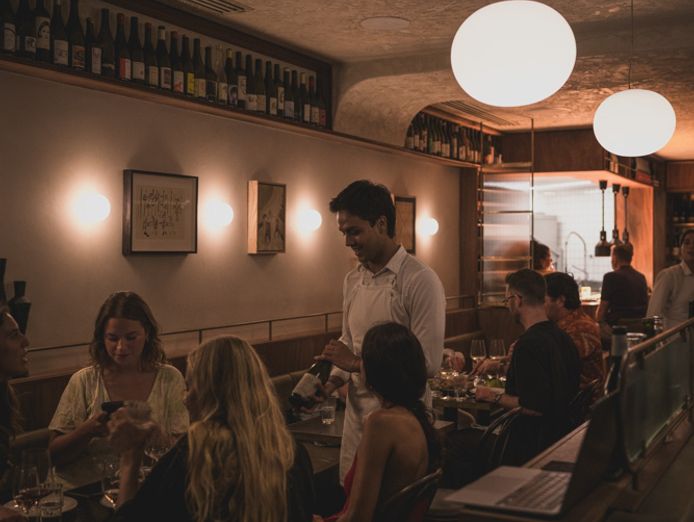 award-winning-design-led-wine-bar-restaurant-byron-bay-4