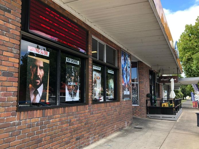 twin-cinema-freehold-for-sale-in-warwick-qld-1