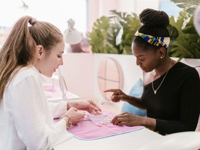 nail-salon-in-prime-location-with-loyal-clientele-4k-revenue-per-week-3