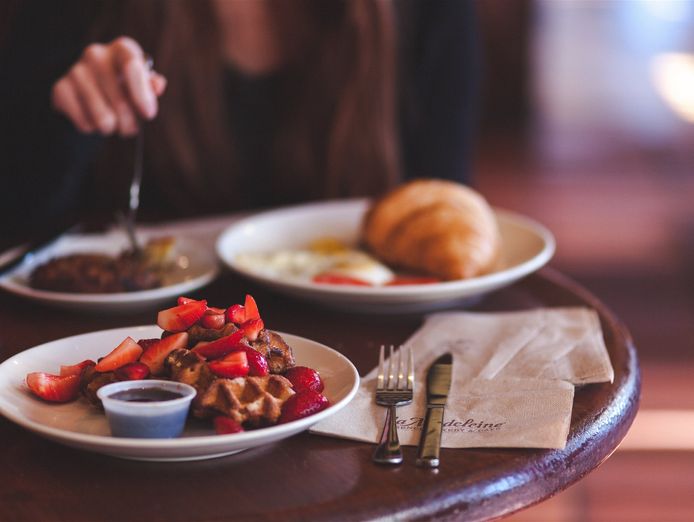 coastal-cafe-in-redland-bay-9k-10k-revenue-per-week-open-to-all-offers-1