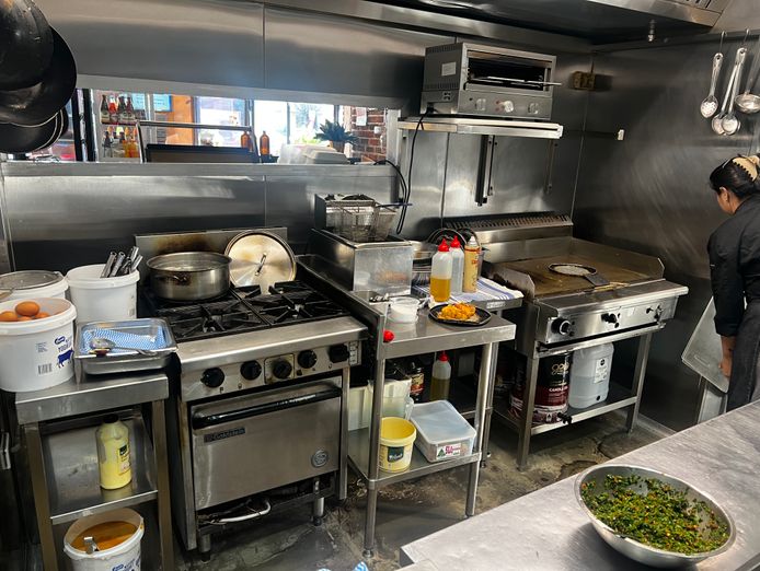 melbourne-cafe-with-10-years-of-success-is-now-for-sale-in-moorabbin-5