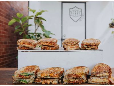 unique-cafe-opportunity-in-booming-mayfield-perry-the-feeder-food-truck-for-sale-4