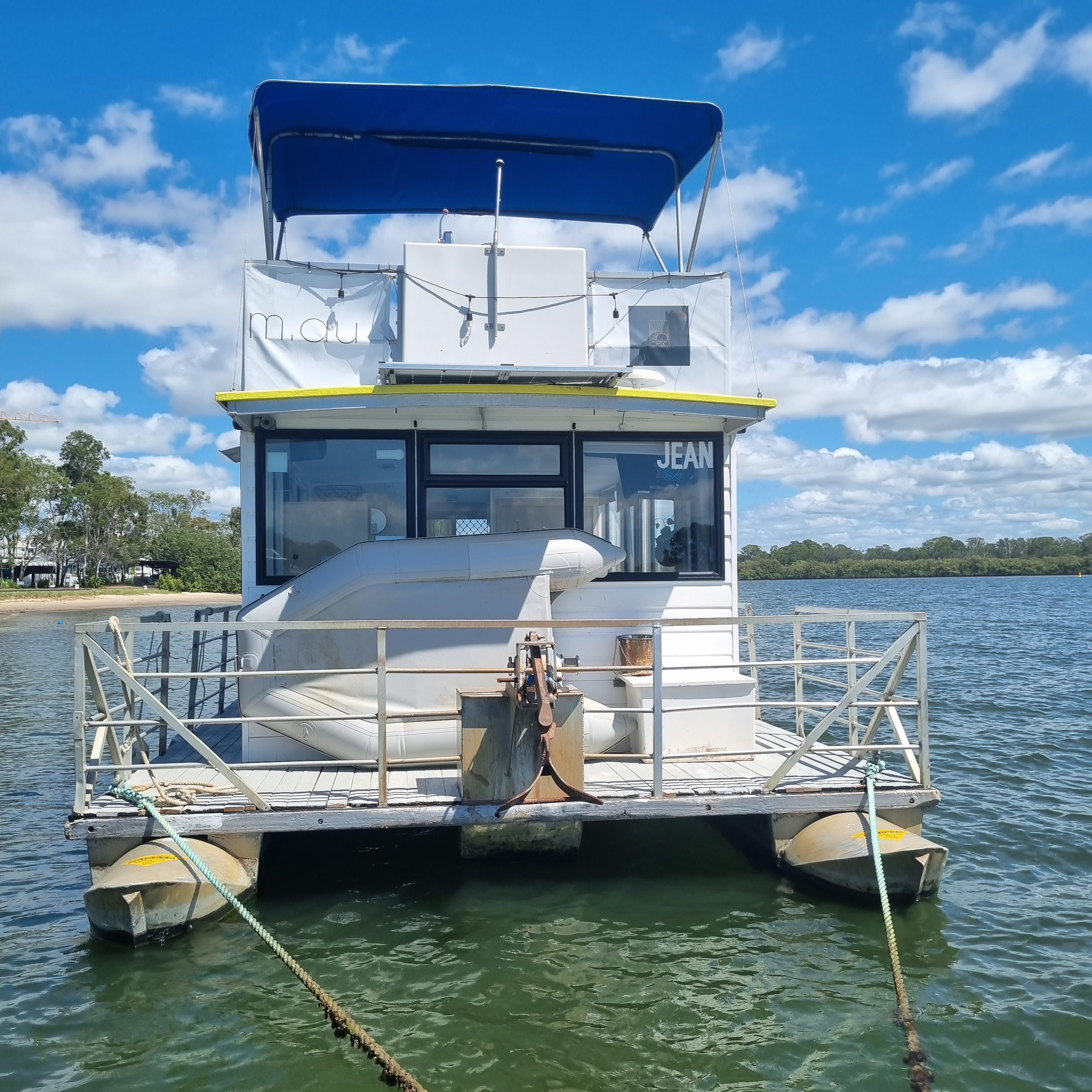 Houseboat Hire Business. The only one on the Maroochy River in
