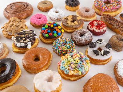 own-your-piece-of-donut-history-randys-donuts-franchise-opportunities-await-7