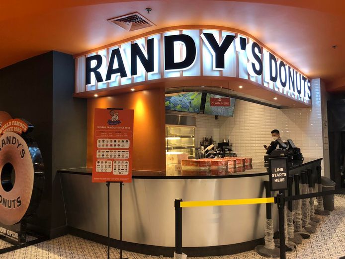 master-opportunity-randys-donuts-bringing-sweet-doughnut-history-to-australia-3