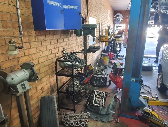 mechanic-workshop-for-sale-5