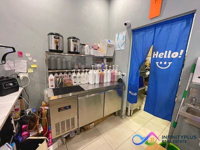 lumos-flowers-bubble-tea-prime-location-in-the-new-glebe-hill-shopping-centre-7