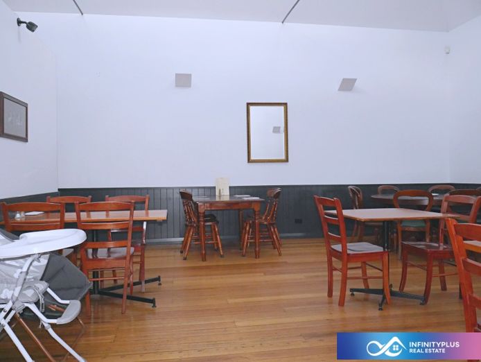 the-busiest-restaurant-in-the-centre-of-huonville-12-years-history-for-sale-7