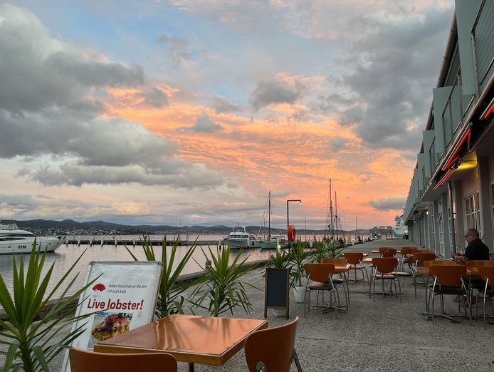 awarded-waterfront-fine-dining-restaurant-with-12-years-history-on-the-pier-0