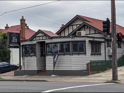 restaurant-cafe-for-sale-1