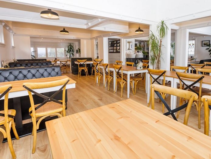 restaurant-cafe-for-sale-0