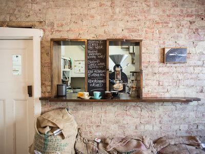 prime-corner-cafe-hospitality-venue-opportunity-3