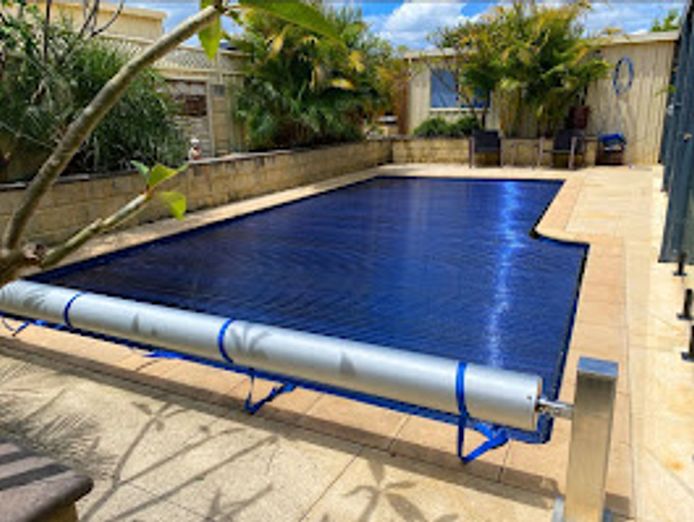 great-earnings-fabulous-lifestyle-established-mobile-pool-shop-service-3