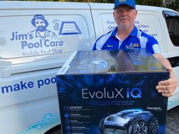 Looking for change? Dive Into a Growing Opportunity / Mobile Pool Business