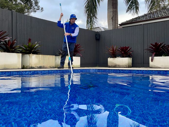 established-franchised-mobile-pool-shop-central-coast-3