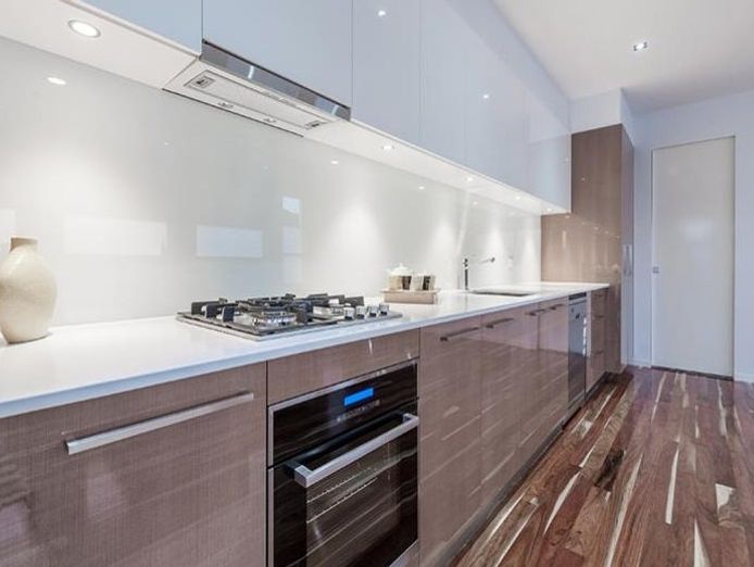 reputation-stone-manufacturing-specialising-in-benchtops-and-splashbacks-5