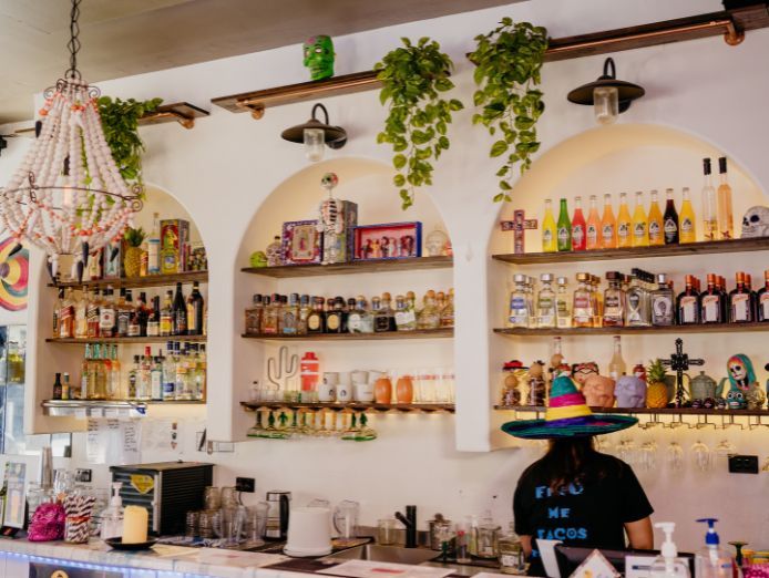 franchise-with-hecho-en-mexico-leading-mexican-restaurant-cocktail-bar-8