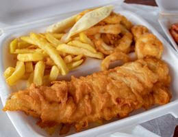 Low Rent bayside Straight Fish & Chips with accommodation Ref: 1621